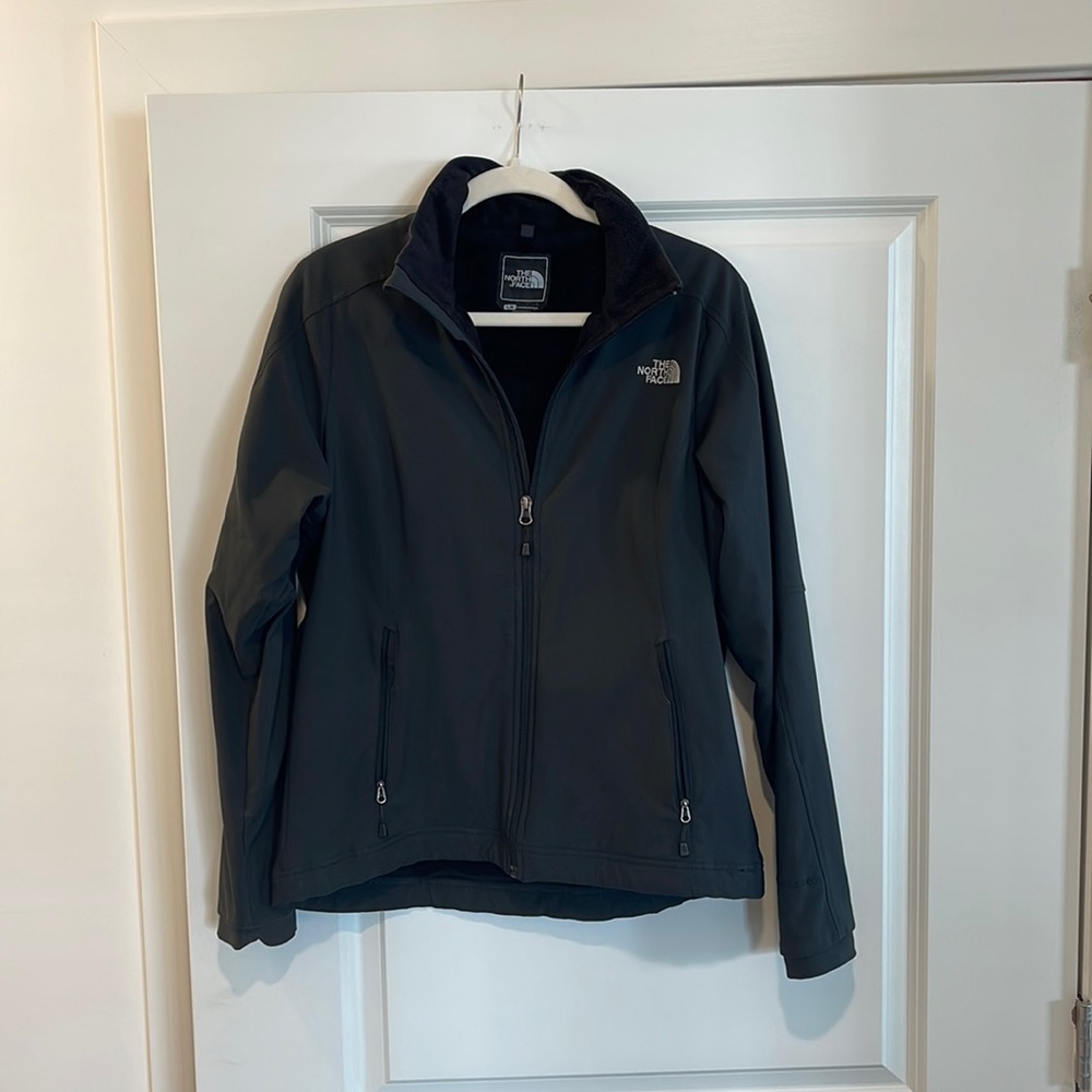 Large Women’s North Face Jacket